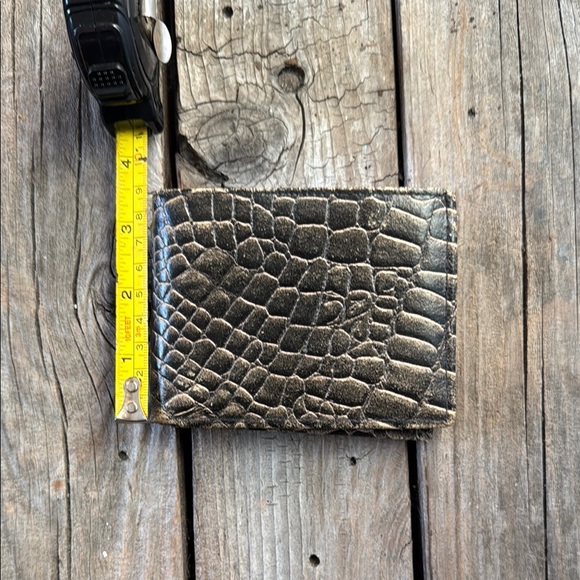 Black Crocodile Embossed Card Holder - Picture 7 of 14